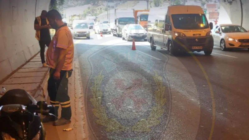 İzmir'de Flaş Kaza! Bayraklı Tüneli'nde Trafik Felç!