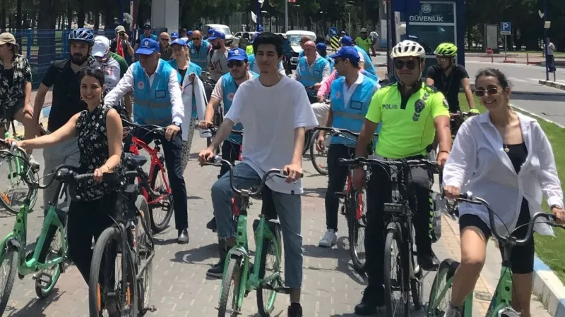 İzmir'de Bisikletli Ulaşım Neden Gelişmiyor? Öğrenci Feryadı!