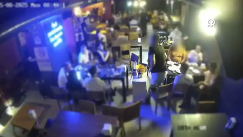 İzmir'de Restoran Cinayeti! Kayıp Telefon Kamerada mı?