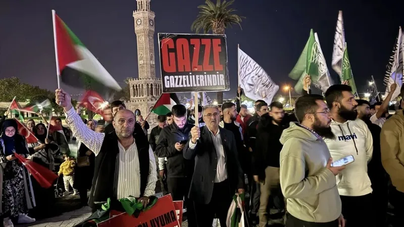 İzmir'de Sumud Filosuna İsrail Saldırısı! Vicdanlar Ayakta