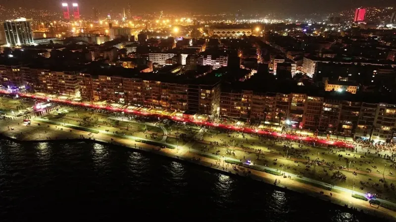 İzmir'de tarihi gün: Meydanlar dolacak, Gündoğdu yankılanacak