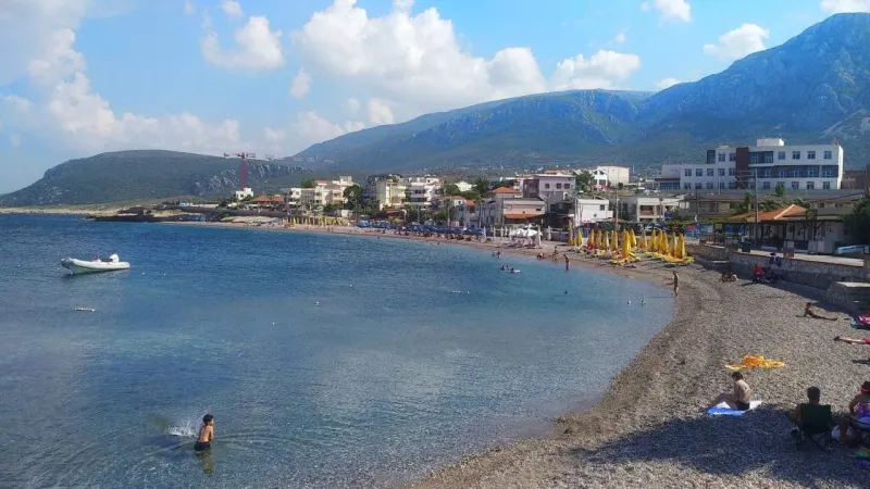 İzmir'in Saklı Cenneti: Karaburun Bodrum Plajı'na Toplu Taşımayla Ulaşım