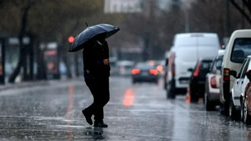 İzmir'e Yağmur Sürprizi! Hava Durumu Değişiyor, İşte Detaylar