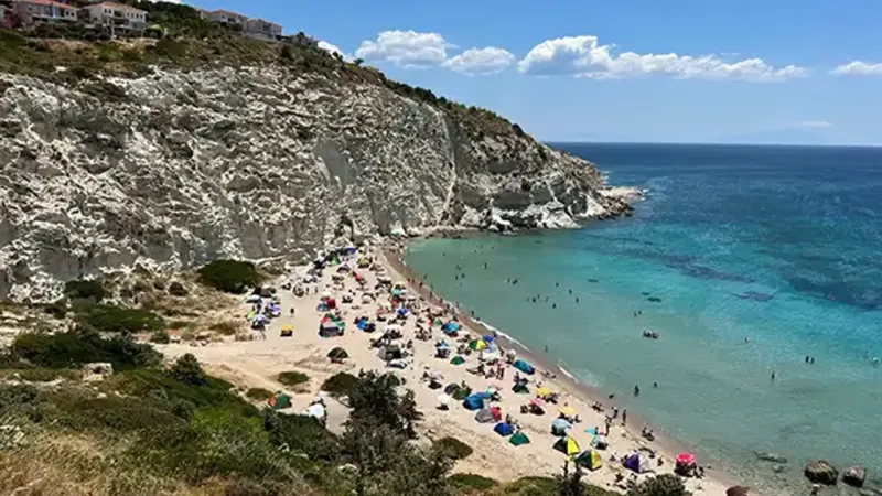 İzmir’de yaz resmen başladı: İşte meteoroloji verilerine göre deniz suyu sıcaklıkları