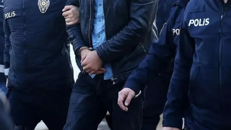 İzmir'de zehir operasyonu: Milyonlarca hap ele geçirildi