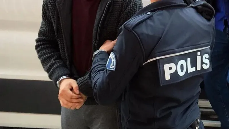 İzmir'de zehir tacirlerine geçit yok: Üretim yaparken yakalandı