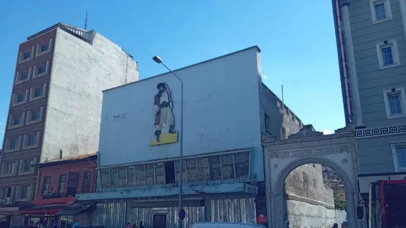 İzmir’in kaderine terk edilen kültürel değeri: Yıldız Sineması