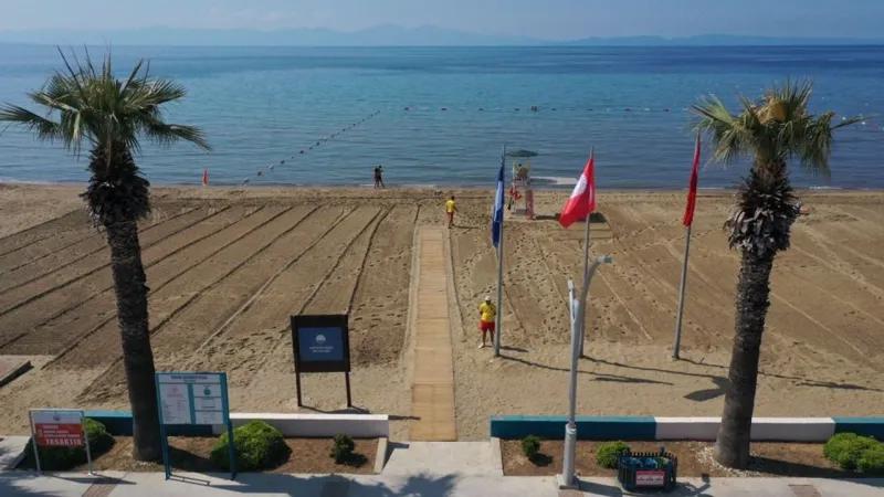 İzmir’in mavi bayraklı plaj gururu: Zirveye oynuyor