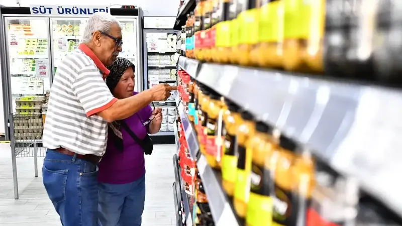 İzmir'in uygun fiyatlı marketi: Bir İZMAR daha açıldı