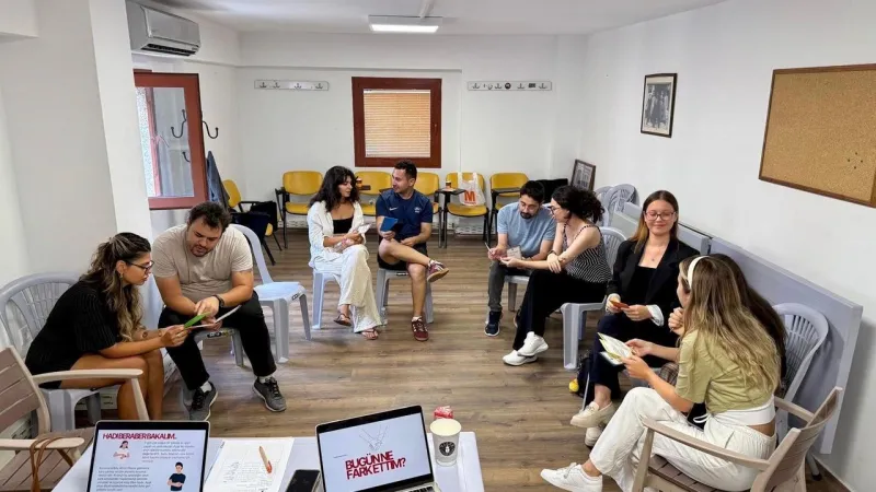 İzmirli gençler “Keşif Atölyeleri” ile kendini keşfediyor!