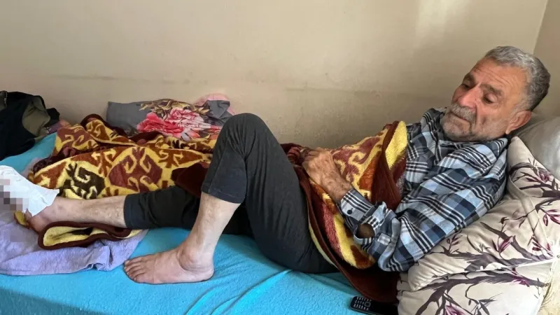 İzmirli Muzaffer amca yardım bekliyor: Ayağımı kesin ama acımı dindirin