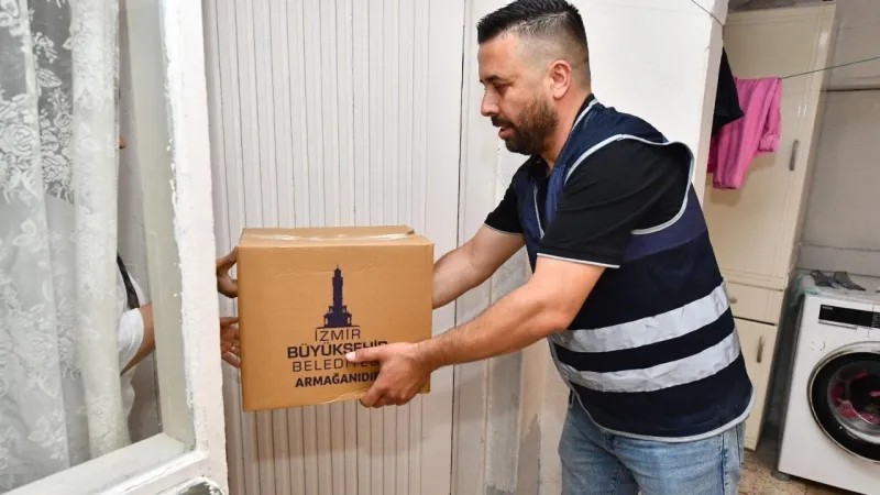 İzmirlilere destek: 1000 TL’lik nakdi yardım ve gıda kolisi dağıtılıyor