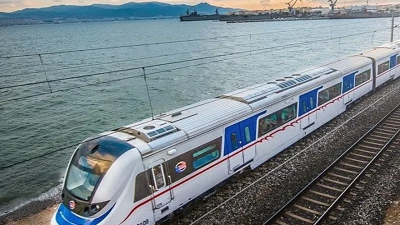 İzmirlilere müjde: Toplu taşıma bugün ücretsiz olacak! İşte geçerli hatlar...