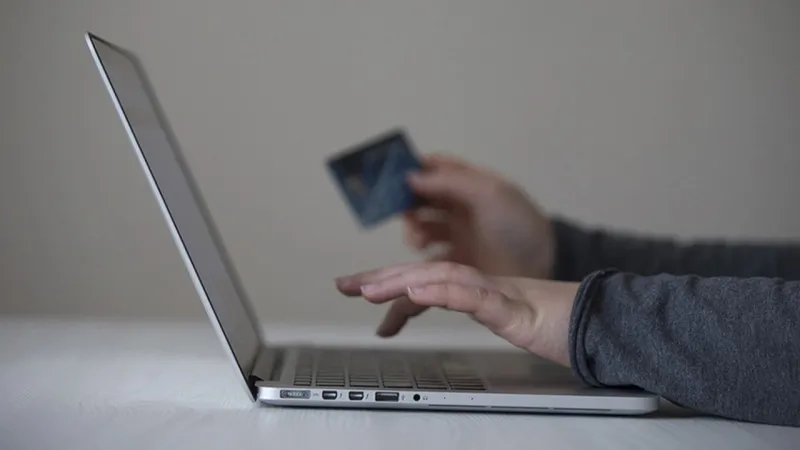 Banka Müdürü 2 Milyonluk Vurgunla Suçlanıyor! Kanser mi Bahane?