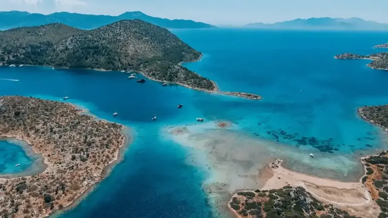 Karayipler'i uzakta aramayın: İzmir'e 4 saat uzaklıkta el değmemiş koyları, turkuaz renkli suyu ile sakin bir köşe