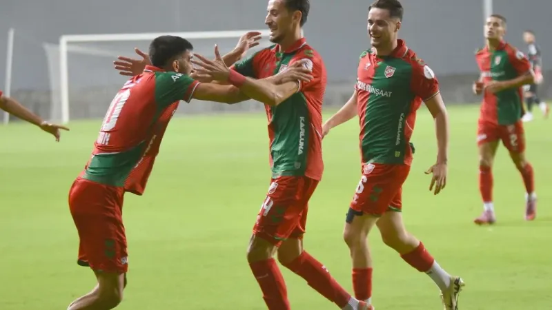 Karşıyaka Fırtınası! Balıkesirspor'u 2-1'le Devirdi!