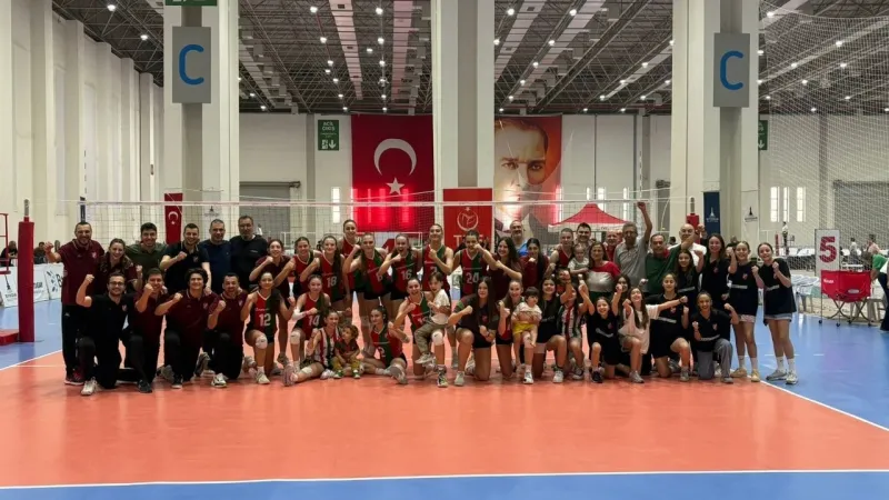 Karşıyaka Yıldız Kızlar Türkiye üçüncüsü oldu: 3-2