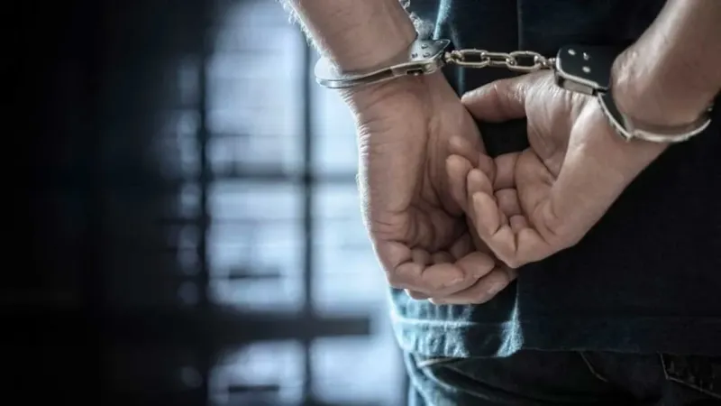 Karşıyaka’da uyuşturucu operasyonu: 2 tutuklama