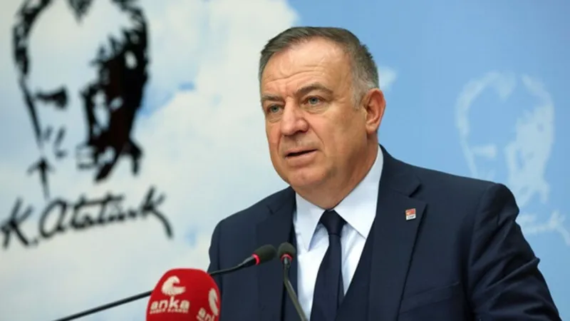 Karşıyaka'da Yeni Tesis Açılıyor: Zeybek'ten Dikkat Çeken 'Rant' Çıkışı!