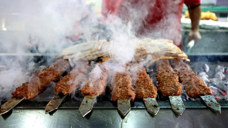 Kebabın başkentinde at ve eşek eti paniği! Peki diğer etlerden nasıl ayırt edilir?