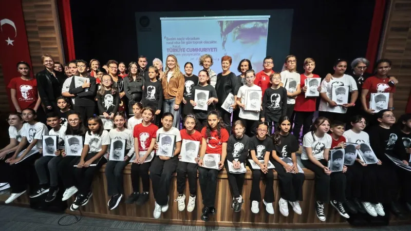 Konak’ta Atatürk’e oratoryolu anma