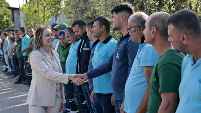 Konak'ta Bayram Sürprizi! Başkan Mutlu'dan Çalışanlara Özel Ziyaret