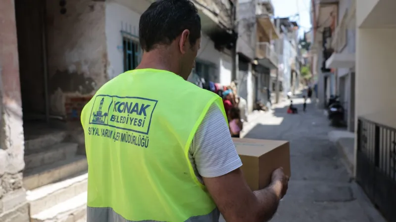 Konak’ta bayram sofraları dayanışmayla kuruluyor