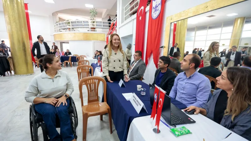 Konak’ta komşu buluşmaları rüzgarı: 26 mahalle tek çatı altında