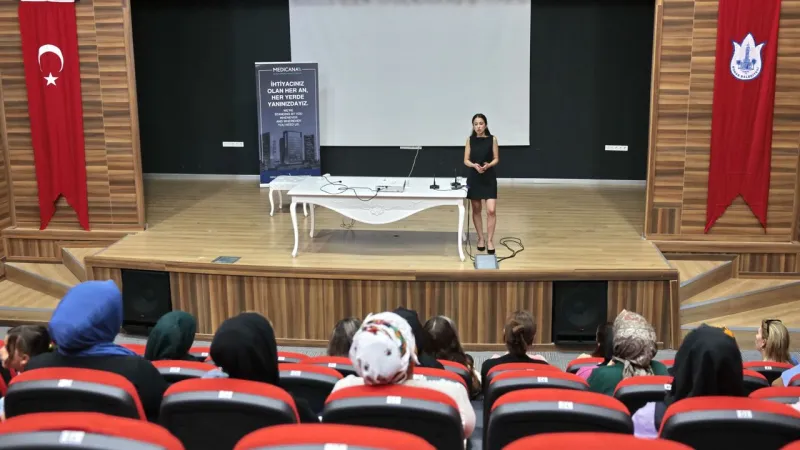 Konak'ta Anneler Bilgileniyor! Çocuk Hastalıkları Semineri Yoğun İlgi Gördü