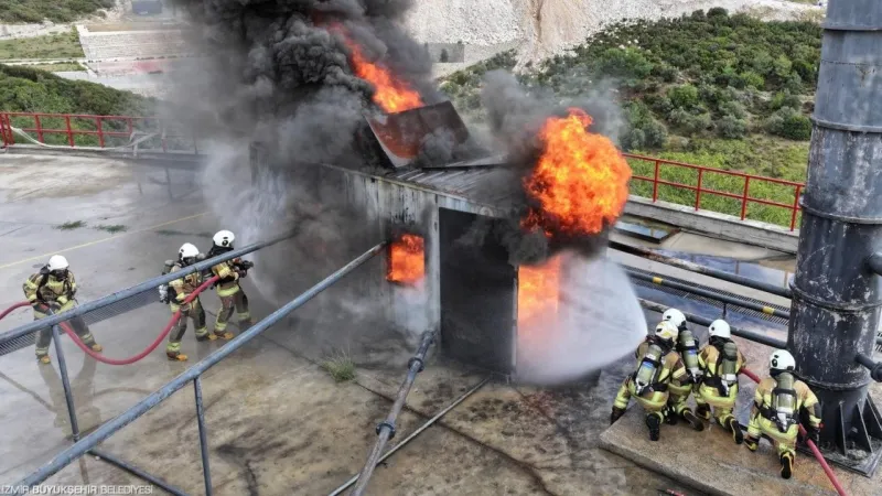 İzmir'in Yeni Kahramanları Alevlere Meydan Okuyor! 🔥