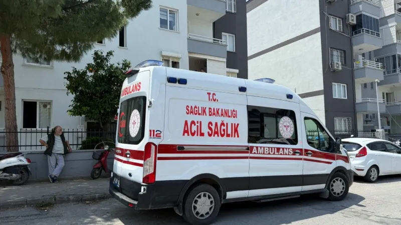 Kuşadası'nda acı olay: Bir kadın apartman girişine kendini astı