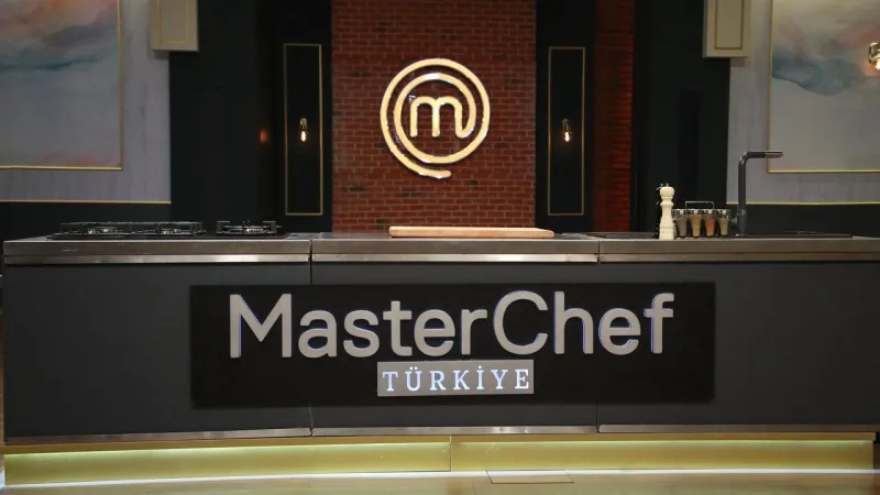 MasterChef ‘te ana kadroya giren 6. yarışmacı kim oldu? MasterChef son bölümde önlüğü kazanan kim?