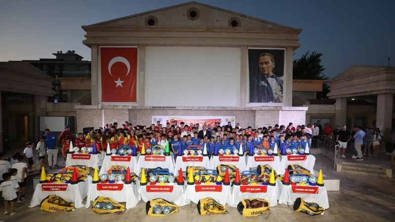 Menderes'te Spor Coşkusu! Amatörlere Dev Destek Geldi!