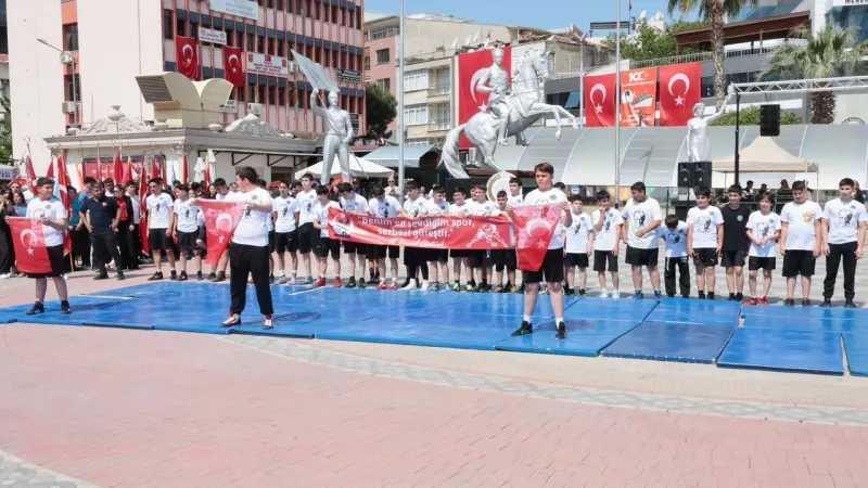 Menemen’de 19 Mayıs coşkusu: Atatürk’ün emaneti emin ellerde