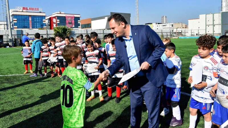 Atatürk'ü Anma Turnuvası: Minik Futbolcular Sahada!