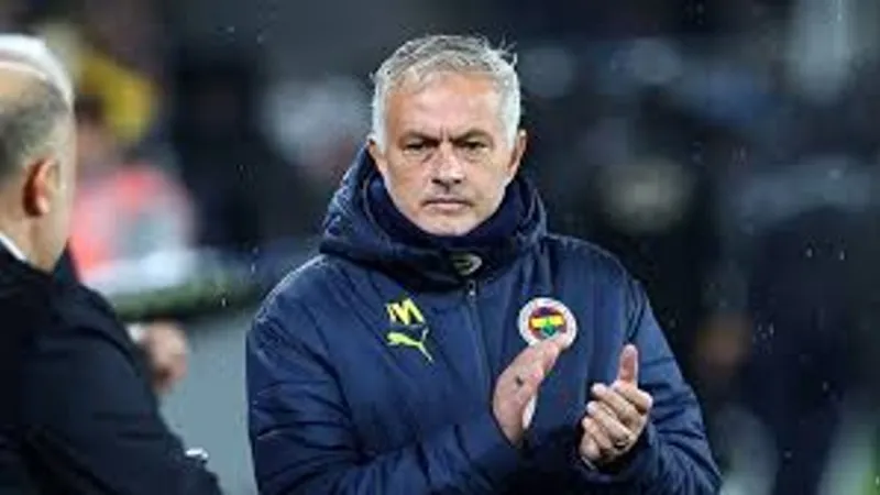 Mourinho duyurdu: 3 isim aramızdan ayrılacak
