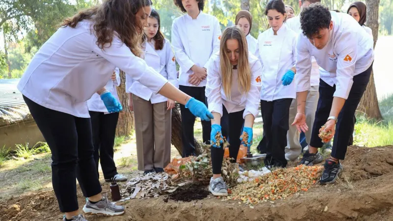 Mutfak Atıkları Toprağa Can Verdi! İEÜ'den Sıfır Atık Projesi