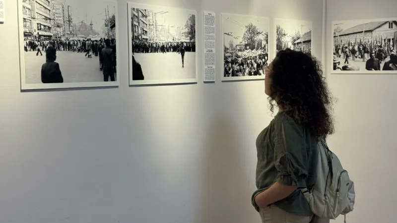 1 Mayıs 1977: Kayıp Fotoğraflar İzmir'de İlk Kez Sergileniyor!