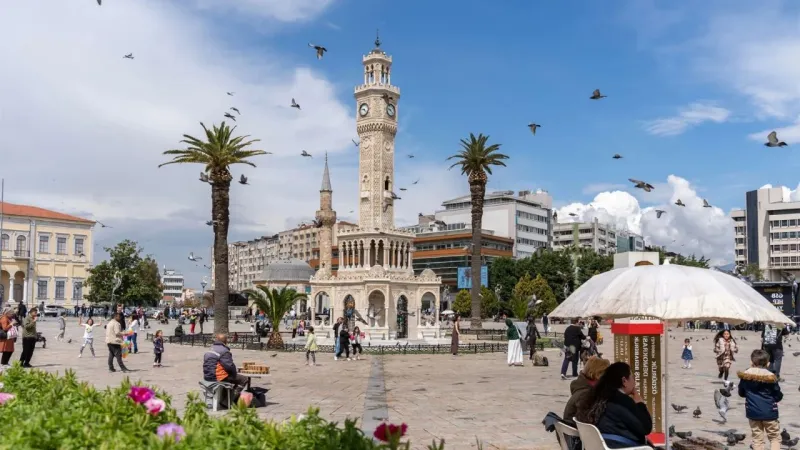 İzmir'de Hayat Duruyor! 23 Bin İşçi Greve Gidiyor