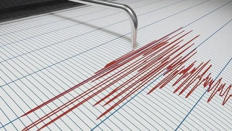 Ege'de Korkutan Deprem! AFAD Son Dakika Bilgileri Açıkladı
