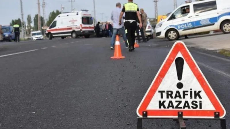 Afyon'da Feci Kaza: Otomobil Direğe Çarptı, Sürücü Hayatını Kaybetti!