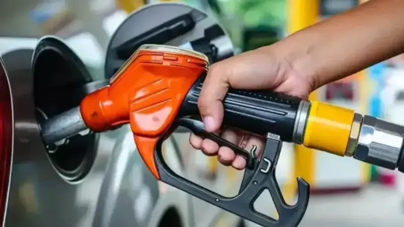 Akaryakıtta Dev İndirim! Benzin ve Motorine Büyük Şok!