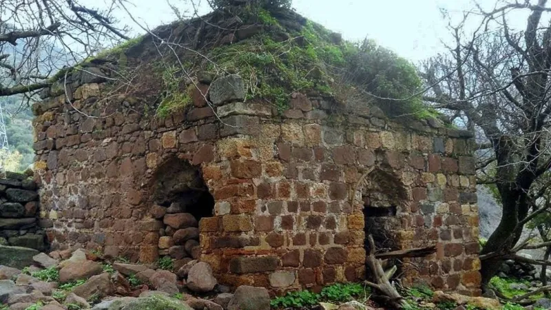 Aliağa'nın Sırrı: 500 Yıllık Hasan Dede Türbesi Efsanesi!