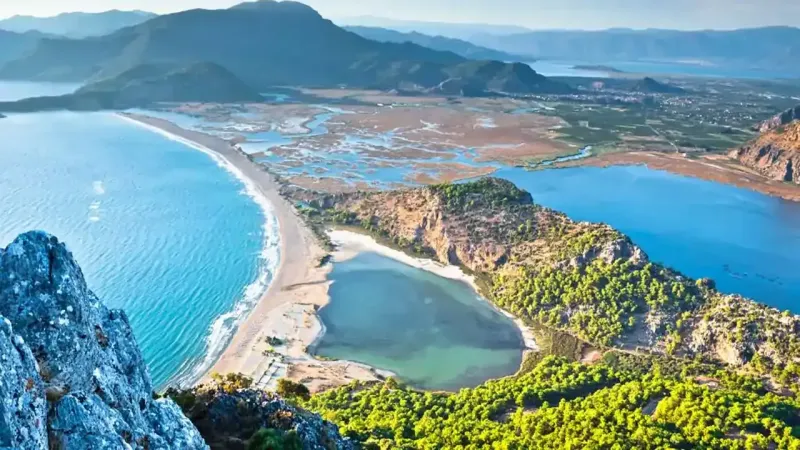 İztuzu Plajı: Carettaların Yuvası, Avrupa'nın Gözdesi!
