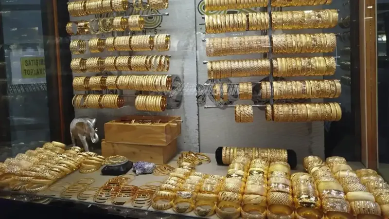 Altın Rekor Kırdı! Gram Altın Tarihi Zirvesini Gördü!