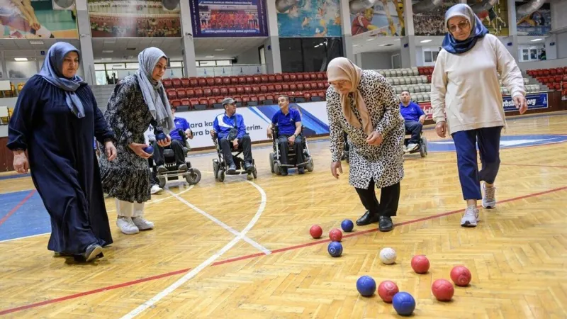 Boccia Takımında Anne Eli! O Annelere Sürpriz Kutlama
