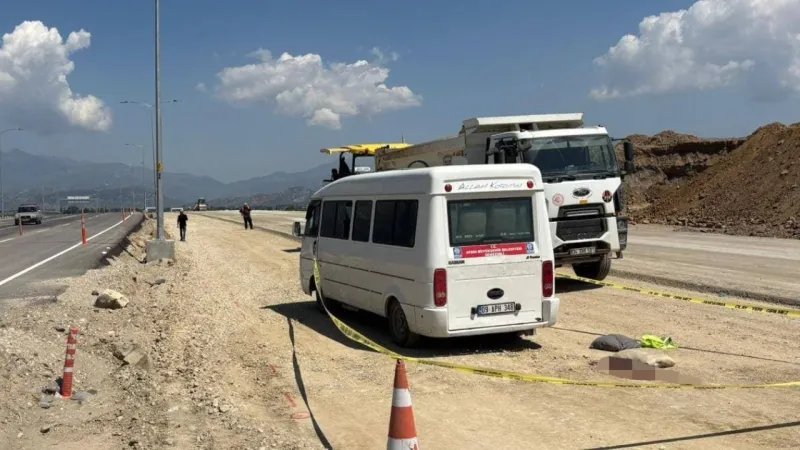 Aydın'da Feci Kaza: Servis Minibüsü İşçiyi Canından Etti!