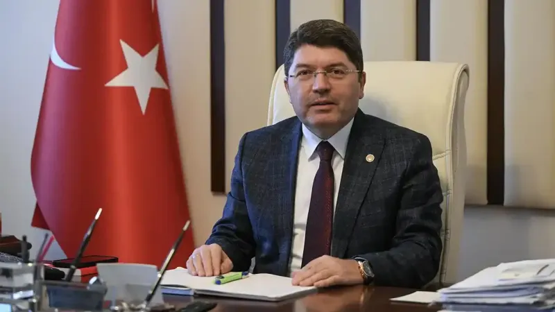 Özgür Özel'e Saldırı! Bakan Tunç'tan Şok Açıklama: Soruşturma Başlatıldı!