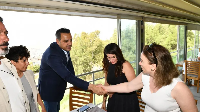 Çiğli'de Muhtarlar Yıldız'la Buluştu! Mahallelerin Kaderi Değişecek Mi?