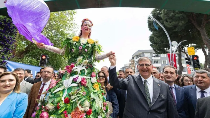 Bayındır Çiçek Festivali: İzmir'in Gururu! Tugay'dan Övgü Dolu Sözler